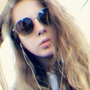 Meet your Posher, Mackenzie